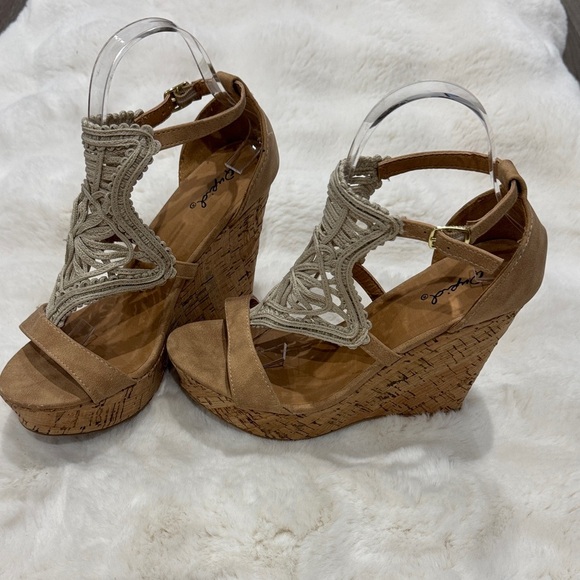 Qupid Tan Wedges with Braided Detail Size 7 - Picture 1 of 6
